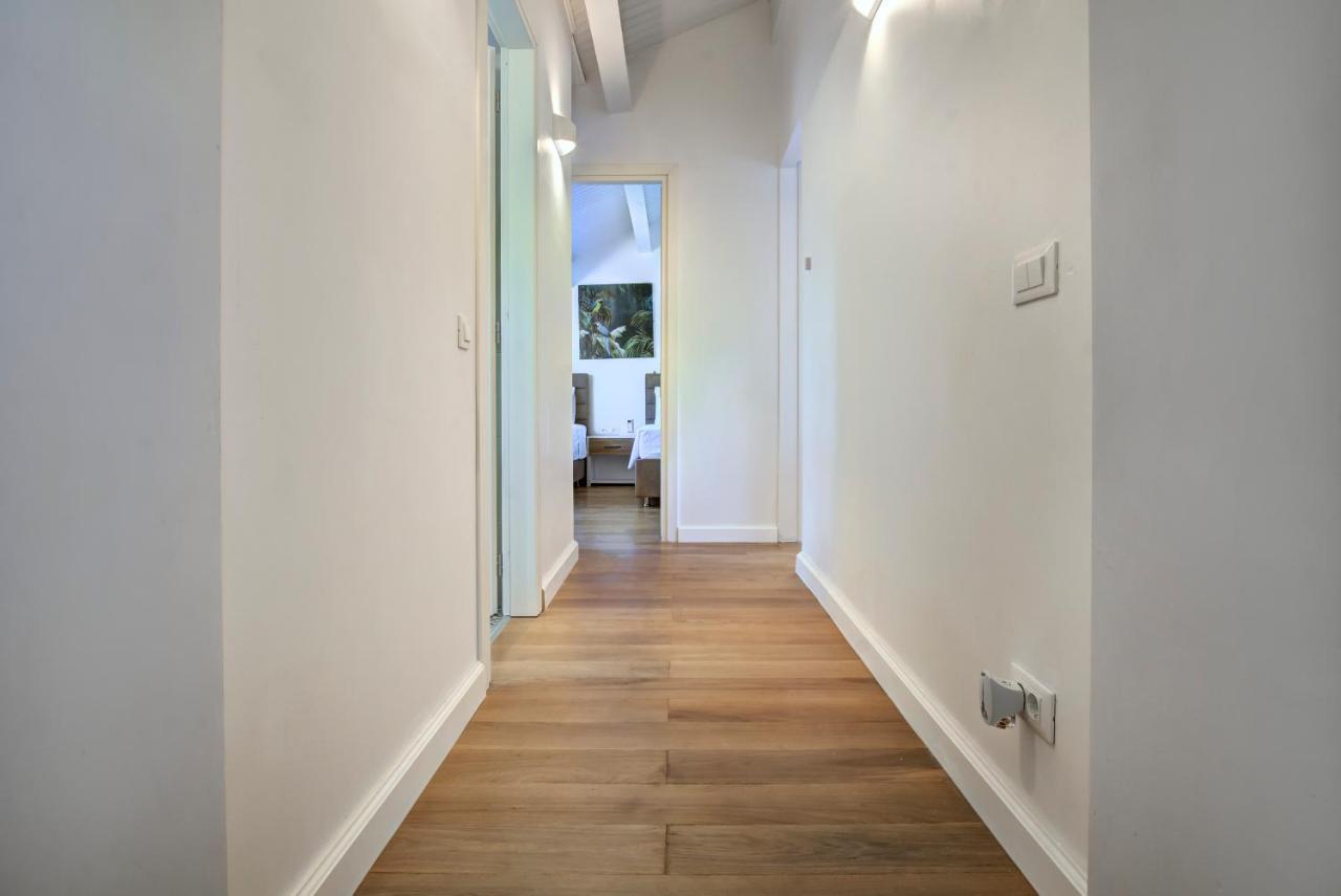 The Heritage Penthouse! Old Centre Apartment